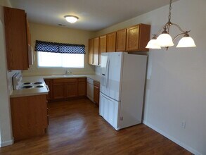 4675 Hahns Peak Dr in Loveland, CO - Building Photo - Building Photo