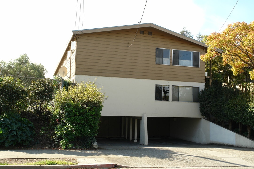 1640 Hearst Ave in Berkeley, CA - Building Photo