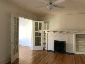 1126 W Pratt Blvd in Chicago, IL - Building Photo - Building Photo