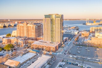 Harbor's Edge in Norfolk, VA - Building Photo - Building Photo