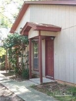533 Petros Cir in Pensacola, FL - Building Photo