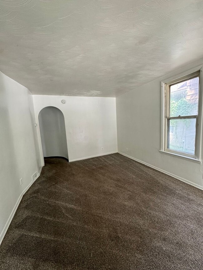 35 Sherwood Ave in Rochester, NY - Building Photo - Building Photo