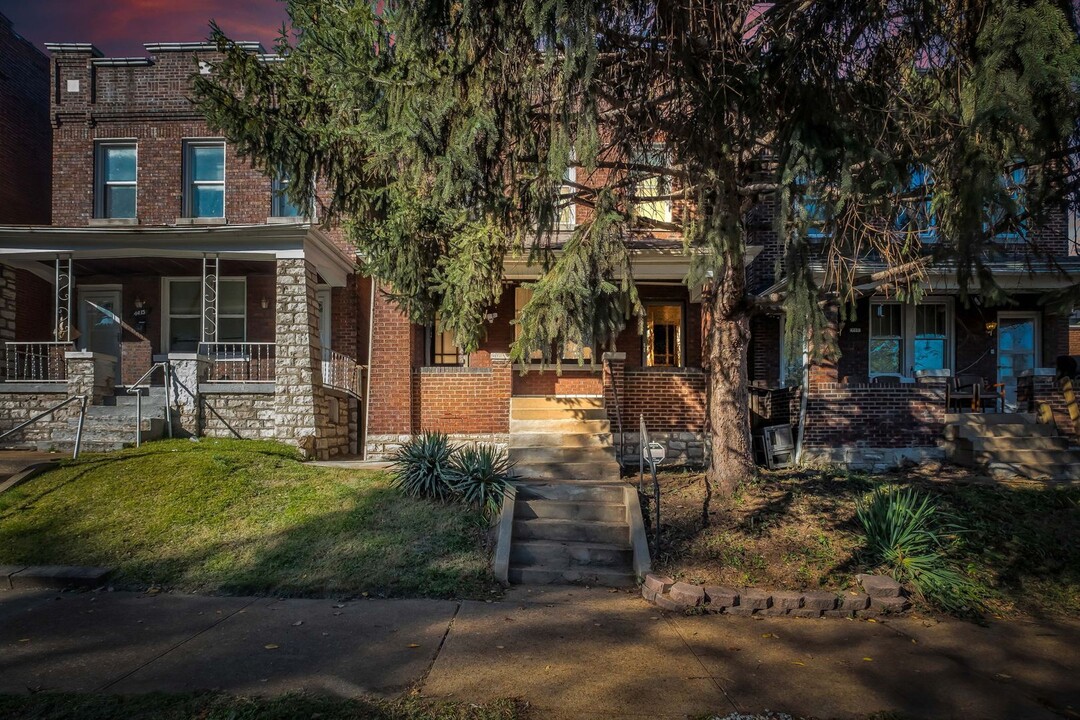 4411 Nebraska Ave in St. Louis, MO - Foto de edificio