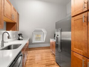 169 Hunnewell Ave in Newton, MA - Building Photo - Building Photo