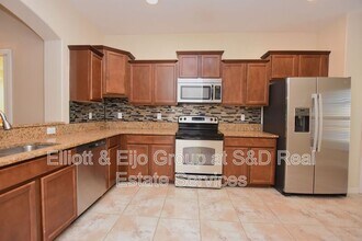 4052 Mountain Chestnut Way in Lakeland, FL - Building Photo - Building Photo