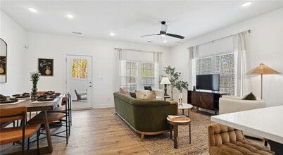 100 Hampton St, Unit 4 in Mcdonough, GA - Building Photo - Building Photo