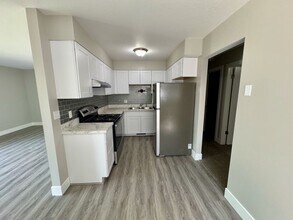 4344 S Adams Ave in Ogden, UT - Foto de edificio - Building Photo