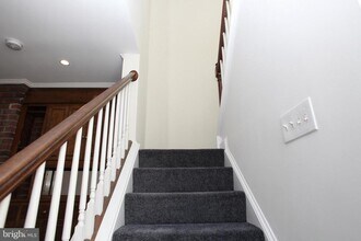 1046 Paper Mill Ct in Washington, DC - Building Photo - Building Photo