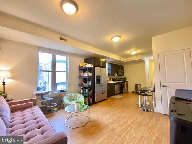 property at 1620 W Jefferson St