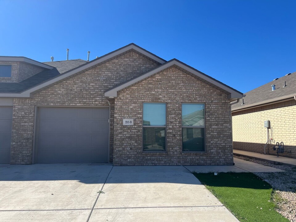 2115 Avenue K in Lubbock, TX - Building Photo