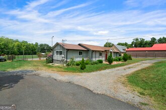 1317 Cassville Rd NW in Cartersville, GA - Building Photo - Building Photo