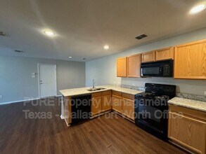 500 Brookbank Dr in Crowley, TX - Building Photo - Building Photo