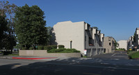 Mauna Loa Garden in West Covina, CA - Foto de edificio - Building Photo