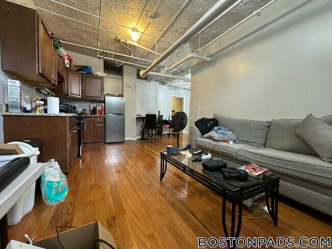 463 Park Dr