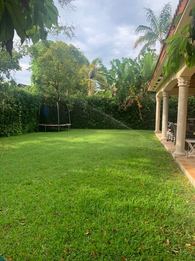 2511 SW 24th Ct in Miami, FL - Building Photo - Building Photo