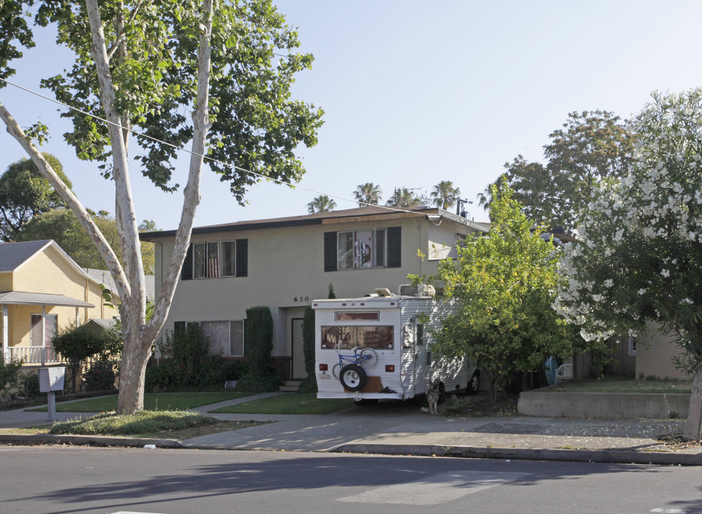 630 S 5th St in San Jose, CA - Foto de edificio