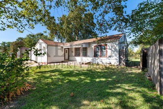 510 W 30th St in Wichita, KS - Building Photo - Building Photo