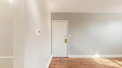 6125 MacBeth Dr, Unit 1st Floor in Baltimore, MD - Foto de edificio - Building Photo