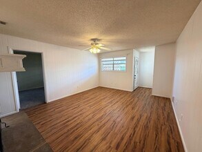 3314 81st St, Unit B in Lubbock, TX - Foto de edificio - Building Photo