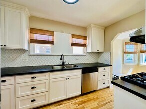 5911 5th Ave in Los Angeles, CA - Building Photo - Building Photo