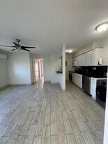 340 SW 16th Ct in Fort Lauderdale, FL - Building Photo