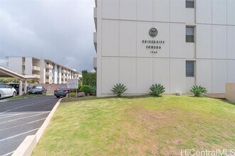 1026 Kalo Pl in Honolulu, HI - Building Photo - Building Photo