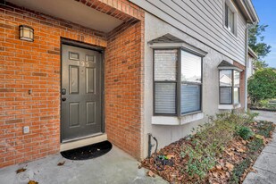 195 Sandlewood Trail in Winter Park, FL - Building Photo