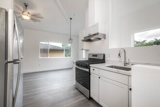 188 Gosnell Way, Unit 188 Gosnell Way # 1 in San Marcos, CA - Building Photo - Building Photo