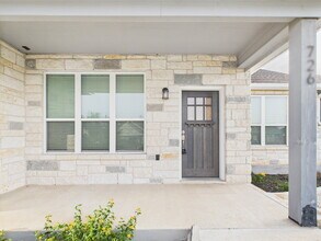 726 Madilynn Ct in Fredericksburg, TX - Building Photo - Building Photo