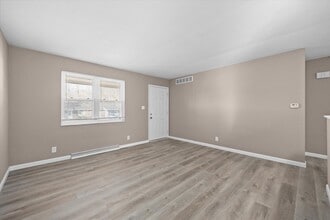 12 Manor Dr in Collinsville, IL - Building Photo - Building Photo