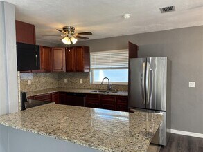 4940 Shell Stream Blvd in New Port Richey, FL - Building Photo - Building Photo