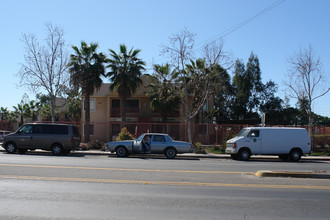 Garden View Apartments in San Diego, CA - Building Photo - Building Photo