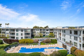 Watergate in Emeryville, CA - Building Photo - Building Photo