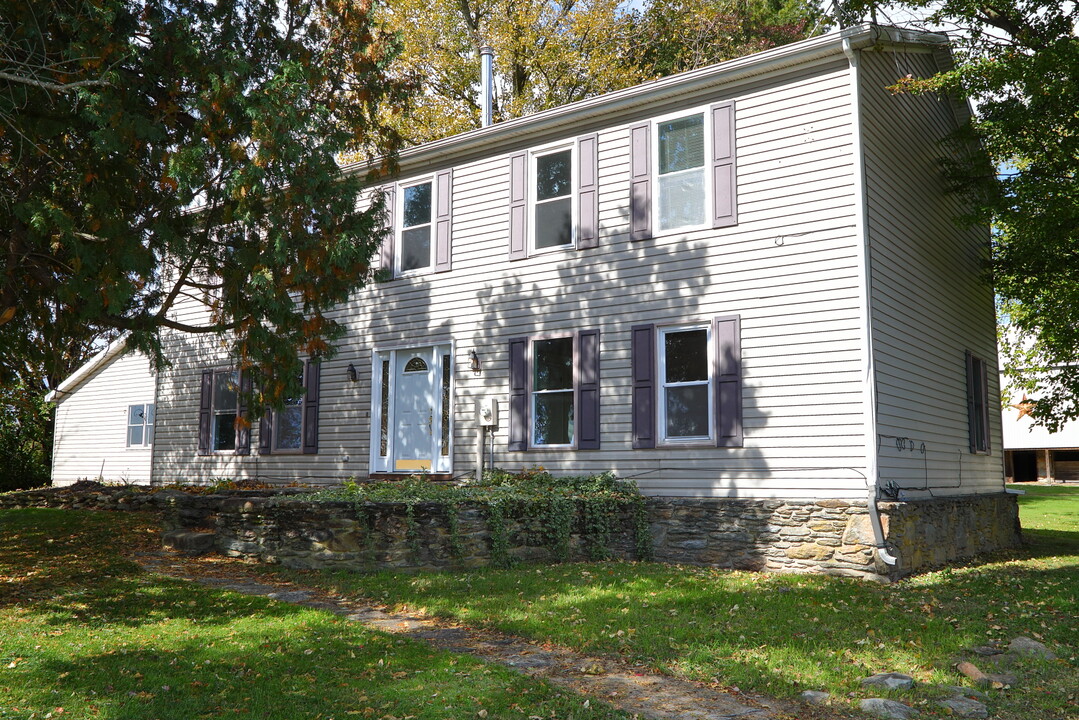 12015 Canning House Rd in Felton, PA - Building Photo