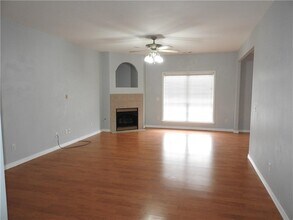 2204 W Sunset Dr in Rogers, AR - Building Photo - Building Photo