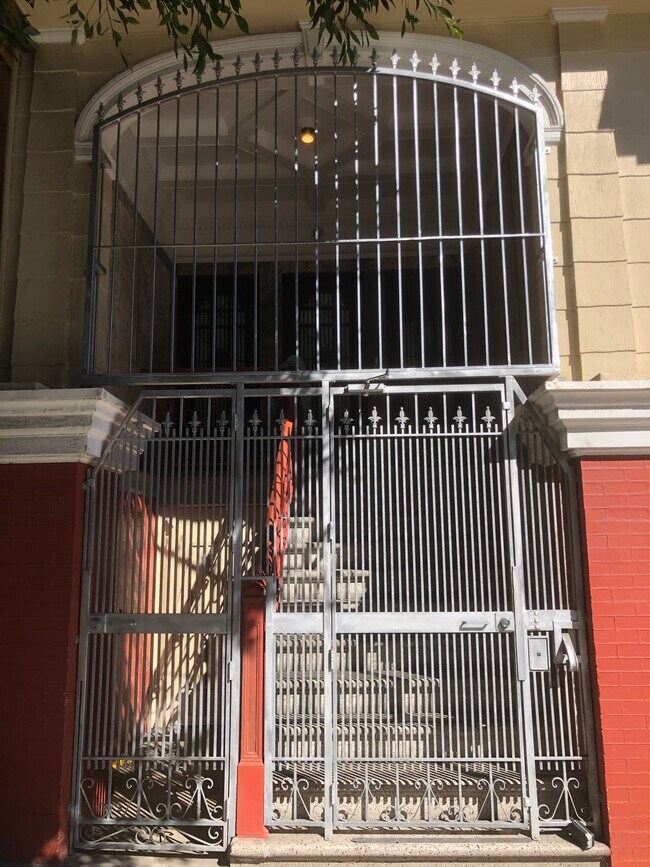 1020 Leavenworth St in San Francisco, CA - Building Photo - Building Photo