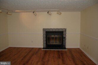 9114 Aspenpark Ct in Lorton, VA - Building Photo - Building Photo
