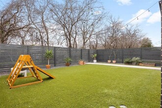 3117 E 51st St in Austin, TX - Building Photo - Building Photo