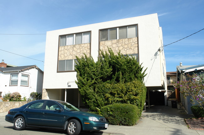 521 Kains Ave in Albany, CA - Building Photo - Building Photo