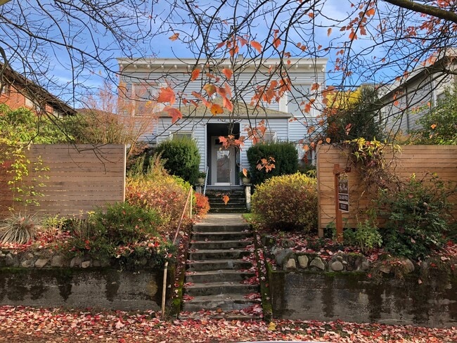 4114 Fremont Ave N, Unit 2