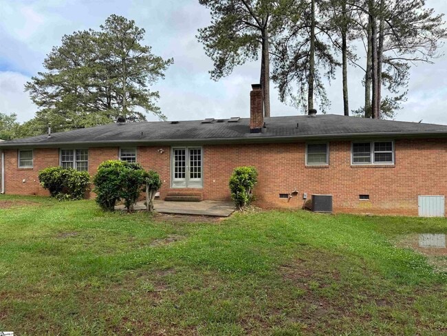 10 Ellesmere Dr in Greenville, SC - Building Photo - Building Photo
