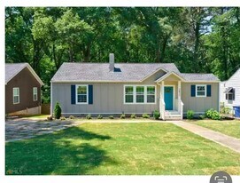 2032 North Avenue NW in Atlanta, GA - Building Photo