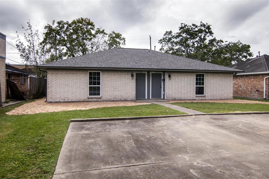 7428 Aljean Ln in Deer Park, TX - Building Photo