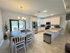 3630 16th Ave SE in Naples, FL - Foto de edificio - Building Photo