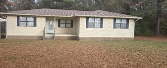 499 Clara Foote Rd in Braxton, MS - Building Photo