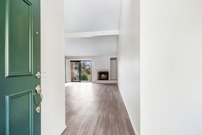 401 Arundell Cir in Fillmore, CA - Building Photo - Building Photo
