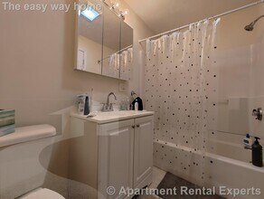 1054 Cambridge St in Cambridge, MA - Foto de edificio - Building Photo