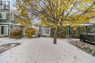 83 Green Briar Dr in Collingwood, ON - Building Photo