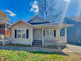 249 Chappell Rd NW in Atlanta, GA - Building Photo