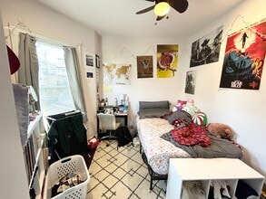 9 Oswald St, Unit 2 in Boston, MA - Foto de edificio - Building Photo